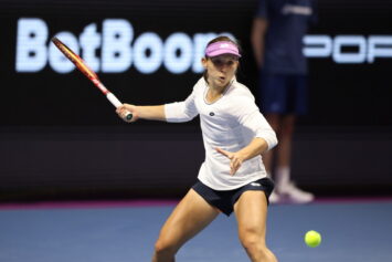 Грачева вышла в полуфинал турнира в Париже