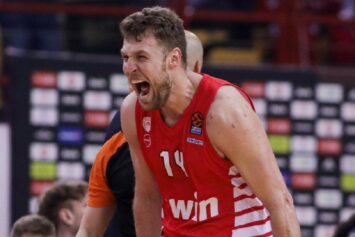 «Олимпиакос» вышел в финал Евролиги