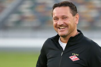 Аленичев признал ЦСКА фаворитом дерби со «Спартаком»