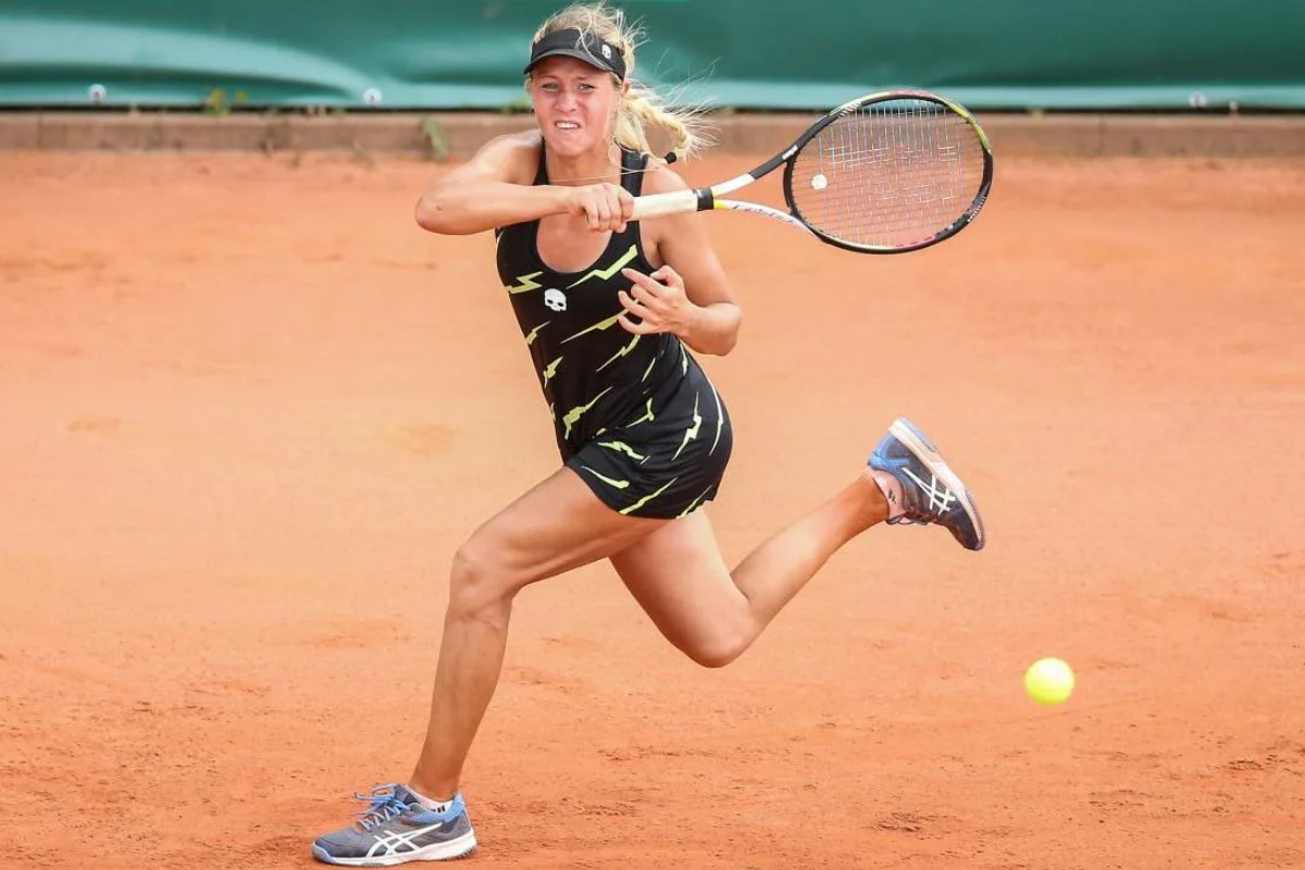 Анастасия Захарова