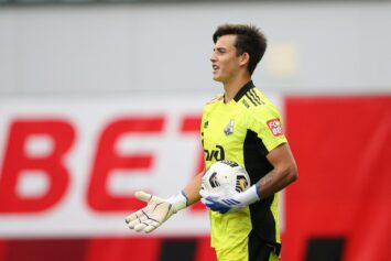 Худяков высказался о конкуренции в воротах «Локомотива»