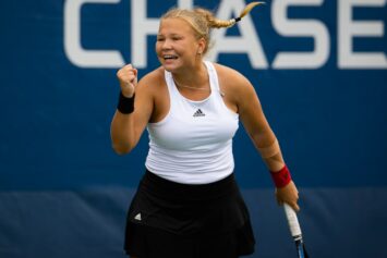 Россиянка Шнайдер прошла во второй круг Открытого чемпионата Франции