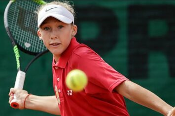 Мирра Андреева вышла во второй круг Ролан Гаррос