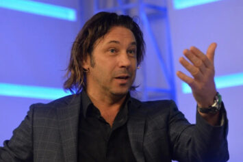 Мостовой спрогнозировал итог матча «Крылья Советов» — «Спартак»