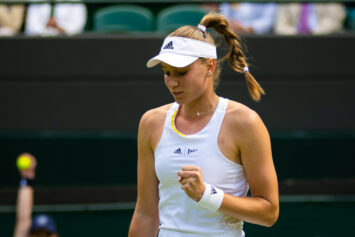 Рыбакина назвала причину снятия с «Ролан Гаррос»