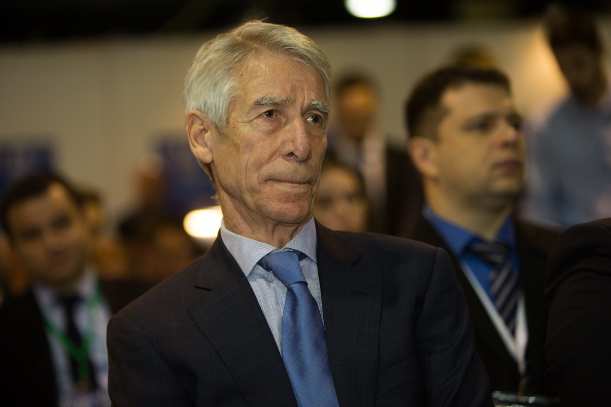 Валерий Непомнящий