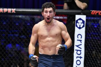 Петросян готов провести поединок в Абу-Даби