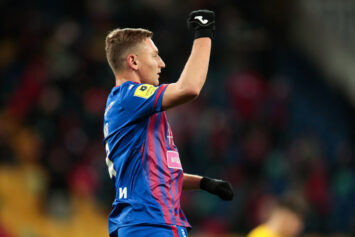 «Галатасарай» опроверг слухи об интересе к Чалову