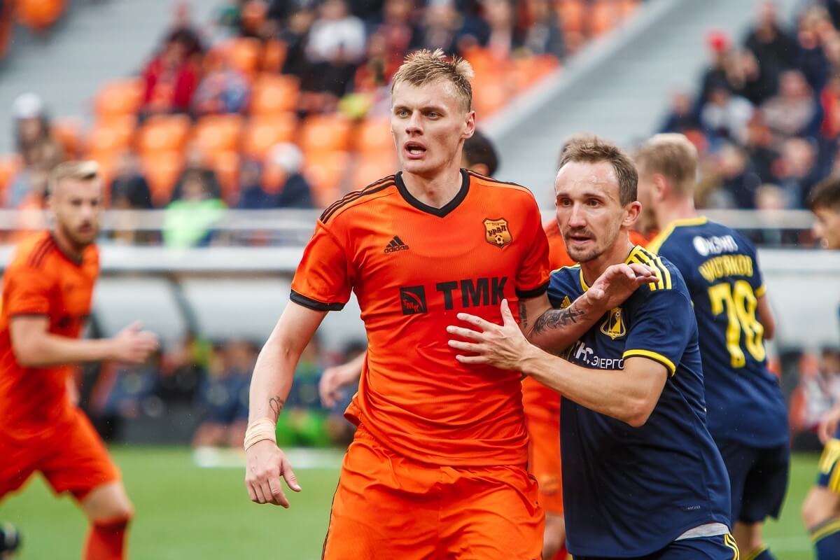 Роман Емельянов