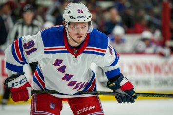 Тарасенко заинтересовал два клуба из НХЛ