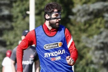 Георгий Джикия рассказал о том, почему он тренируется в защитной маске