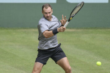 Сафиуллин впервые в карьере пробился в четвертьфинал турнира Большого шлема