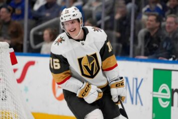 Российский нападающий подписал контракт с «Вегасом»