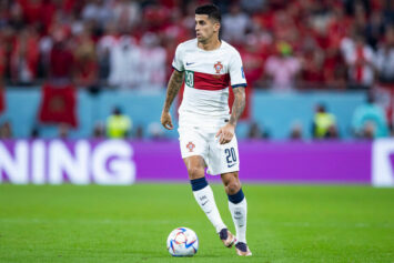 Хави нацелен на подписание Канселу из «Манчестер Сити»