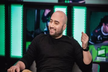 Комментатор moses выступил на стороне TSM в конфликте с игроками и тренером