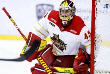 Стала известна зарплата канадского голкипера «Куньлуня» Смита