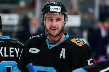 Официально: «Авангард» подписал канадского форварда Спунера