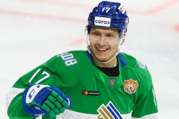 Форвард Санников и «Салават Юлаев» расторгнут контракт — «СЭ»