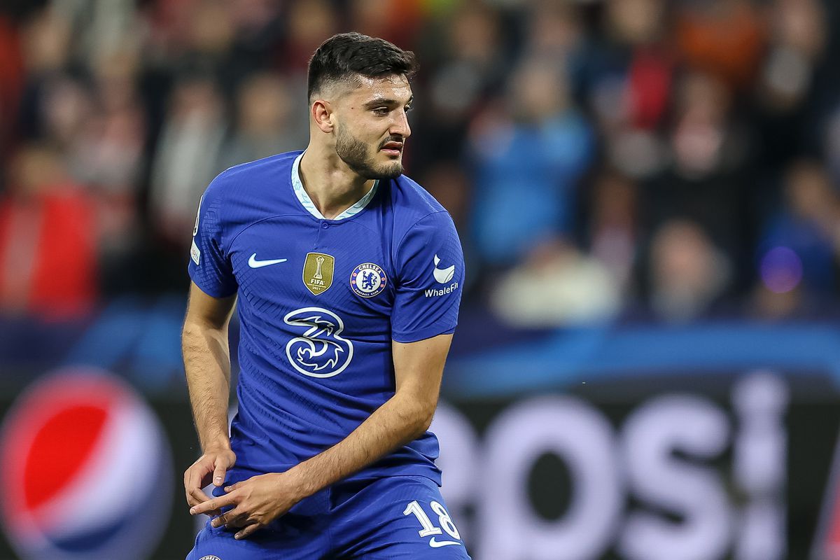 Армандо Броя