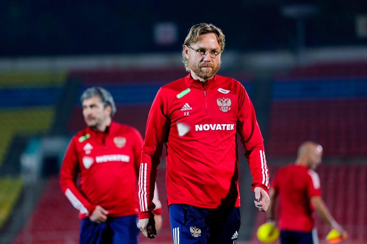 Валерий Карпин