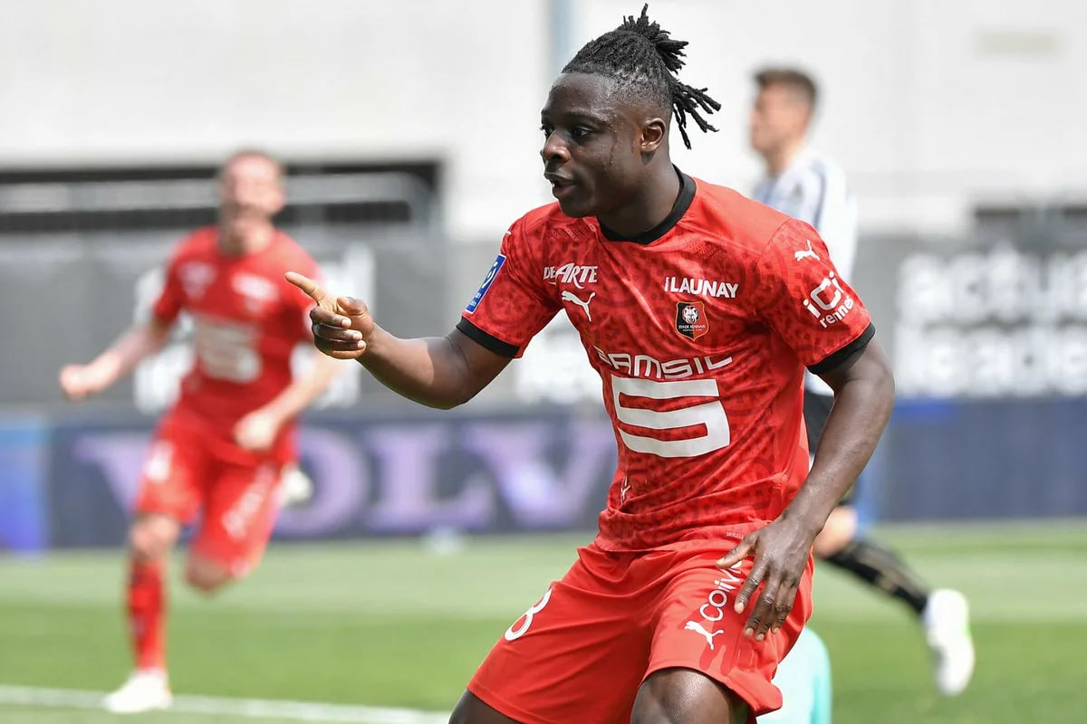 Джереми Доку