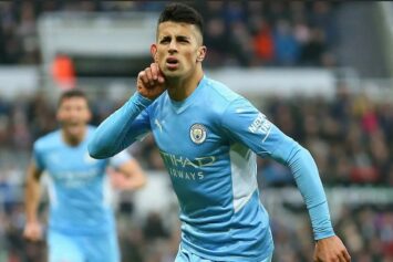 Инсайдер: трансфер Канселу в «Барселону» близок к завершению