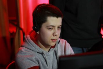 MoneyMakers выбили NAVI Junior с квалификации на The International 12