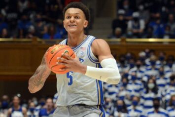 Сборная США с победы стартовала на ЧМ-2023 по баскетболу