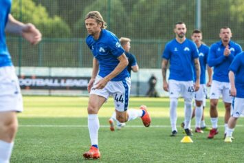 Тимощук и Анюков дебютировали в медийном футболе