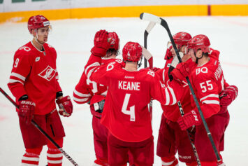 «Спартак» и «Амур» забросили восемь шайб в матче КХЛ