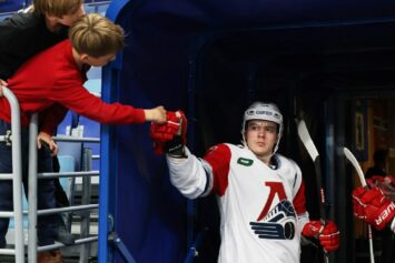 «Куньлунь» в третий раз подряд проиграл в КХЛ