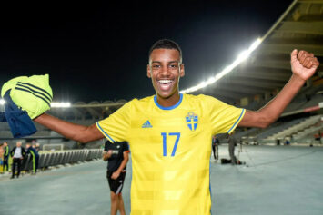 Тренер «Барселоны» Хави хочет подписать нападающего «Ньюкасла» Исака