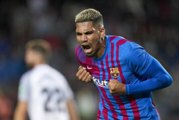 Араухо вернулся после травмы к тренировкам с основным составом «Барселоны»