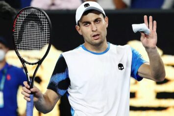 Карацев одержал волевую победу на турнире в Китае