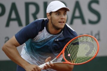 Котов вышел во второй круг турнира ATP-250 в китайском Чэнду