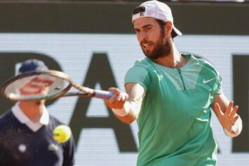 Хачанов прокомментировал выход в полуфинал турнира ATP-250 в Китае