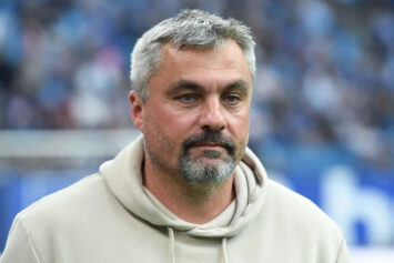 В «Шальке» объявили об увольнении главного тренера Томаса Райса