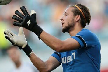 Мор прокомментировал ошибку вратаря 2DROTS Сычева в игре с «Химками»