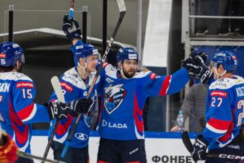 «Лада» продолжает преследование «Металлурга» на Востоке