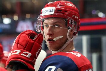 Форвард «Локомотива» Чехович высказался о конкуренции в КХЛ