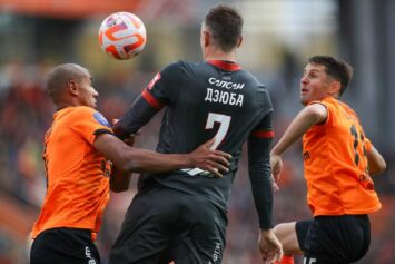 Сулейманов назвал Дзюбу настоящим мужиком, уважаемым всеми