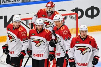 «Авангард» одержал волевую победу над лидером Востока