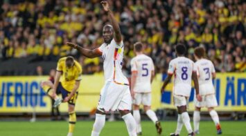 В центре Брюсселя застрелили двух фанатов сборной Швеции. Матч Бельгия — Швеция завершен досрочно