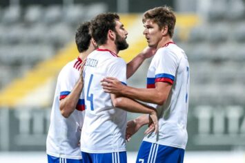 Член исполкома РФС заявил, что игрокам сборной России надо доплачивать для мотивации