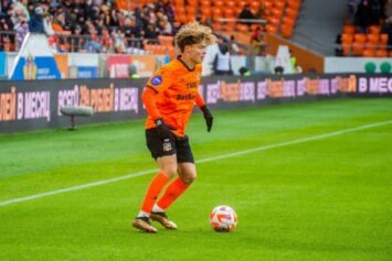 Ишкова не сломали два промаха с пенальти и обратная замена. Знакомимся с талантом «Урала» после гола-шедевра