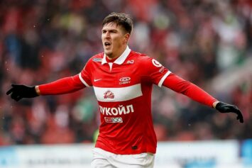 Он ведет себя на поле, как гопник. Топ-5 скандальных ситуаций с участием форварда «Спартака» Соболева