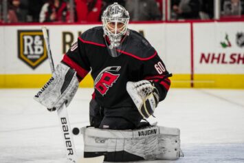 Комбинированное пари с кэфом 2.55 на успех «Харрикейнз» в матче с «Уайлд»