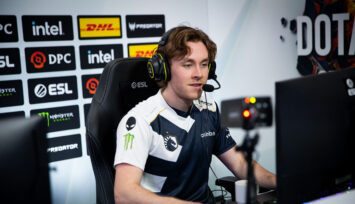 Как сидят киберспортсмены за компьютером