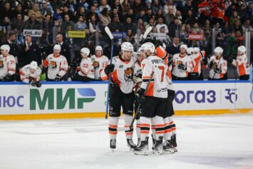 «Лада» — «Амур»: командам не хватит 60 минут, чтобы выявить сильнейшего. Ставка за кэф 3.85