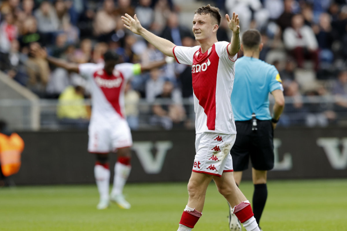 Чемпионат еще идет, а Головин уже попал в сборную сезона Лиги 1 с оценкой из топ-5